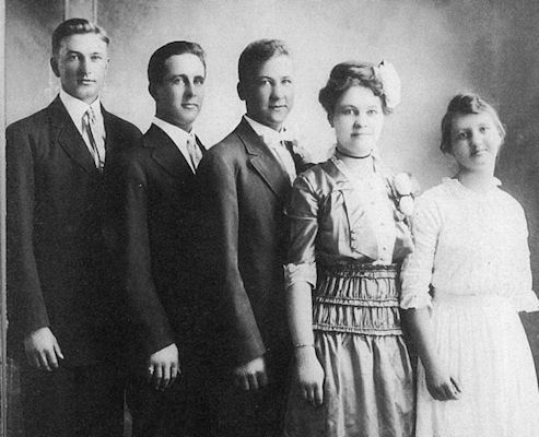 Anna Josephine Skroch and Siblings