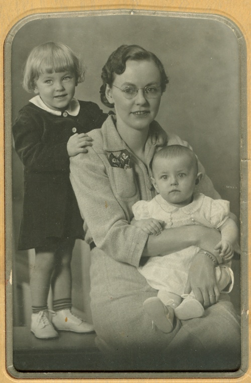 Mabel Gillons and Daughters