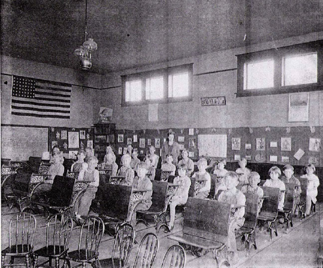 Crystal Valley
                            School 1933 Classroom