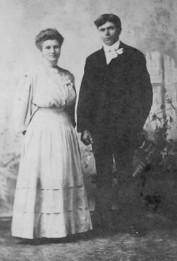 John Byrn & Villa
                          (Schwartzhoff) Byrne wedding portrait, 1908